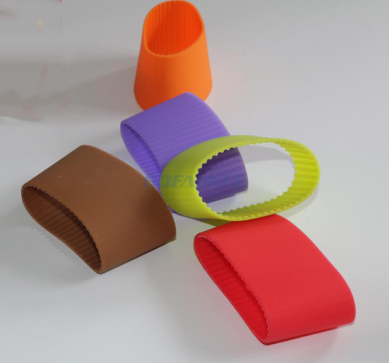 Cubierta de goma de manga de silicona personalizada para botella de taza